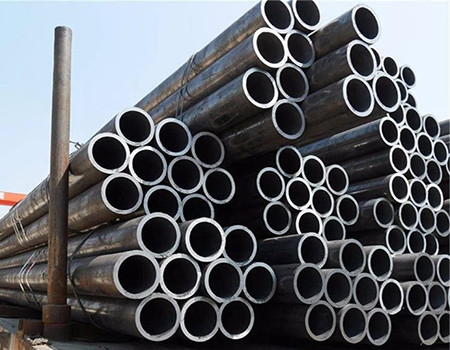 A53 ASTM ท่อเหล็กไม่มีตะเข็บรีดร้อน 12m 6m รอบ ASTM106 89mm