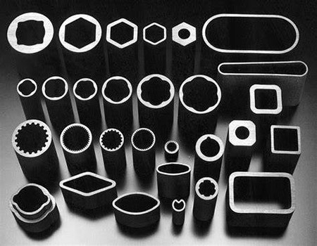 ท่อเหล็กรูปทรงแปดเหลี่ยม หกเหลี่ยม วงรี ส่วนกลวง เหล็ก 2.5-30mm 3-12m