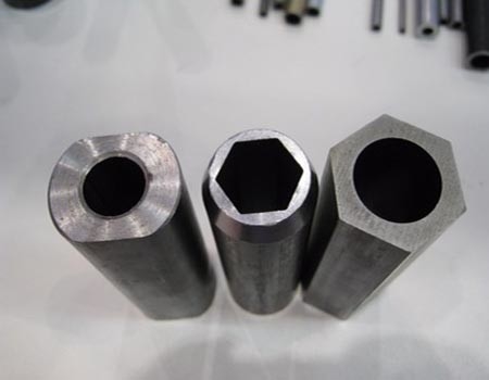 ASTM ท่อเหล็กคาร์บอนรูปร่าง 1-12m Q345 Q235 45 # 20 # 16Mn